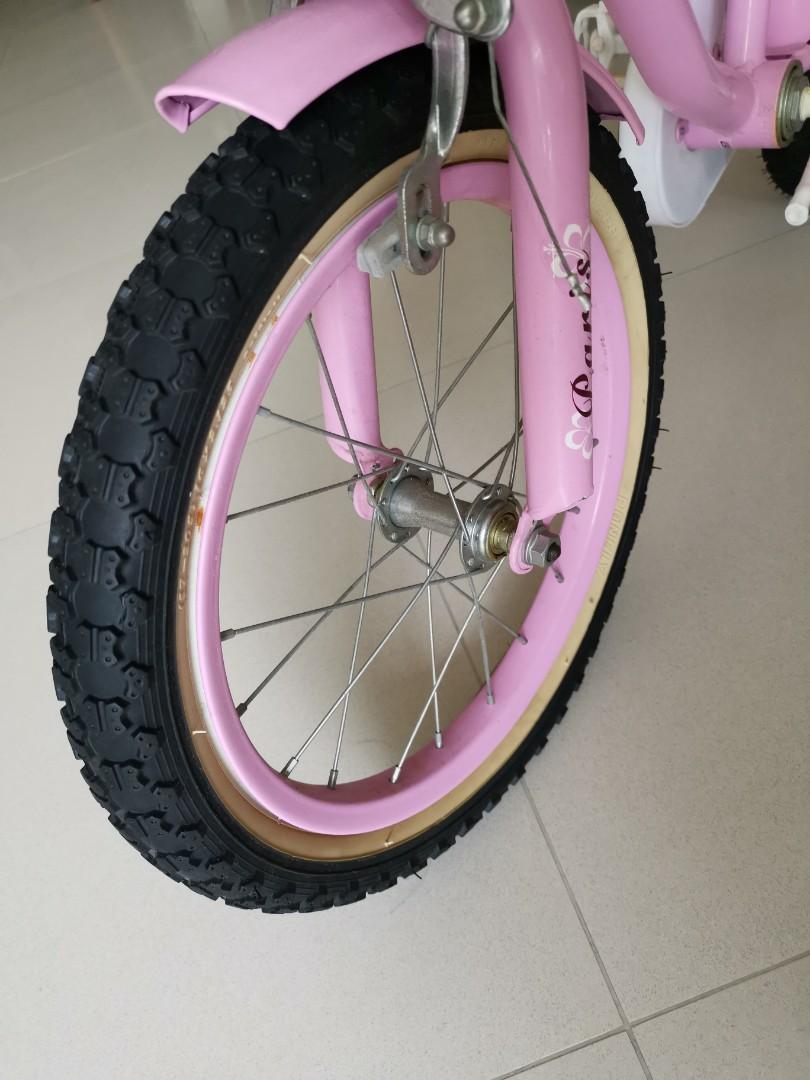 Lightly used Tricycle suitable for 57 years old, Babies & Kids