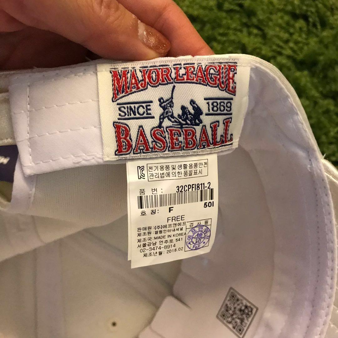 Limited edition MLB KOREA Gold Cap, Women's Fashion, Watches