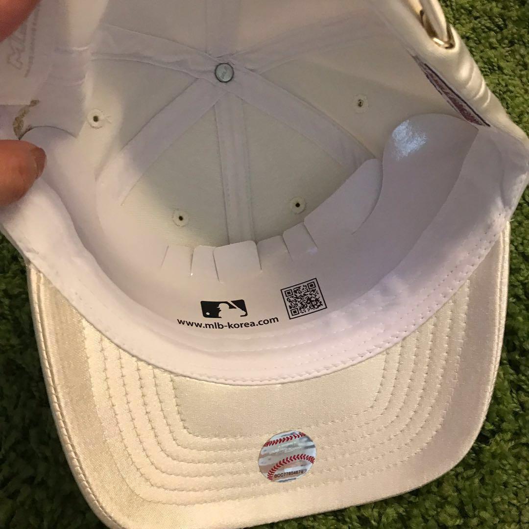 Limited edition MLB KOREA Gold Cap, Women's Fashion, Watches