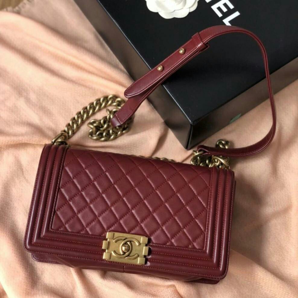 Chanel boy preloved clearance