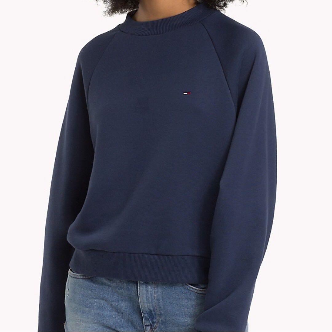 raglan sweatshirt