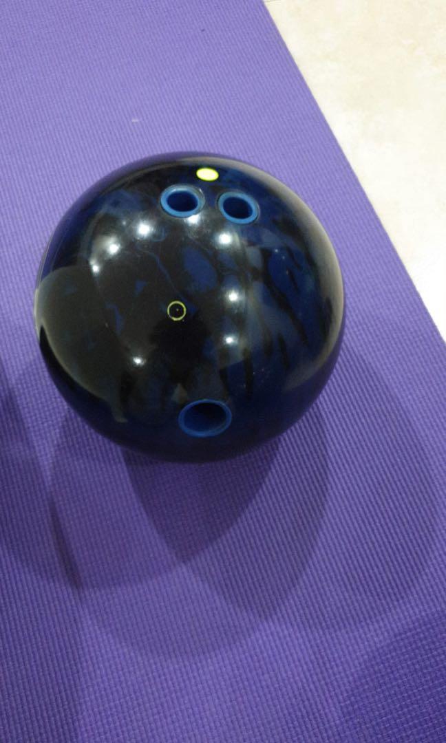 Used 15lbs Brunswick Karma Bowling Ball, Sports Equipment, Sports