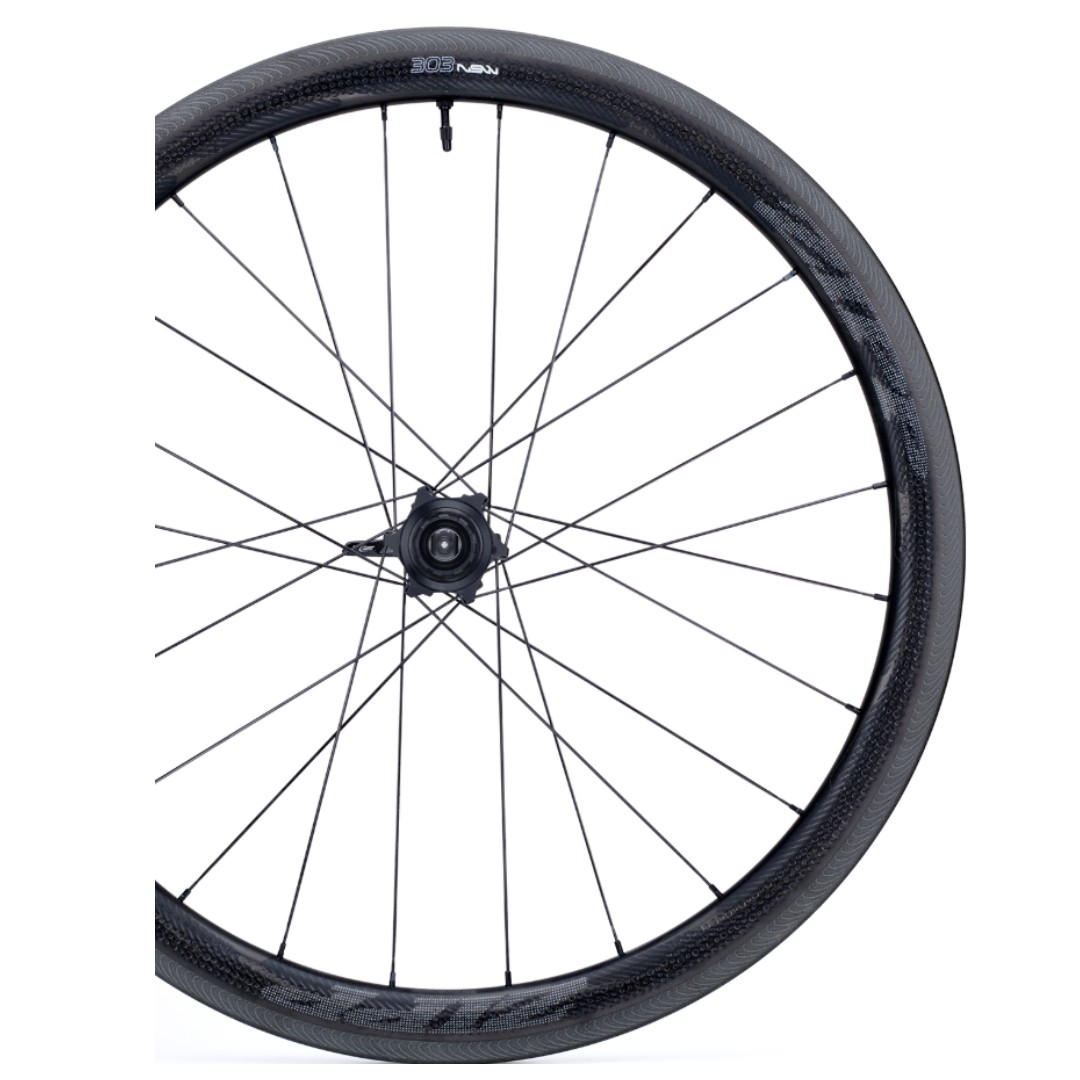 zipp 303 nsw carbon clincher