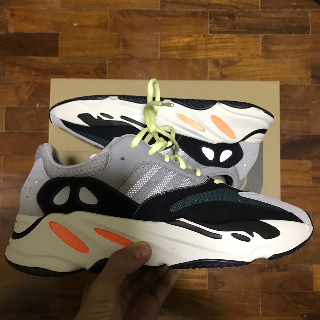 adidas waverunner 700