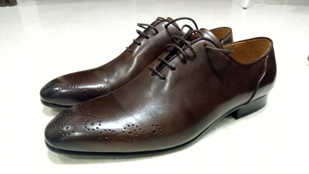 BNIB Bern real leather oxfords, Made in 