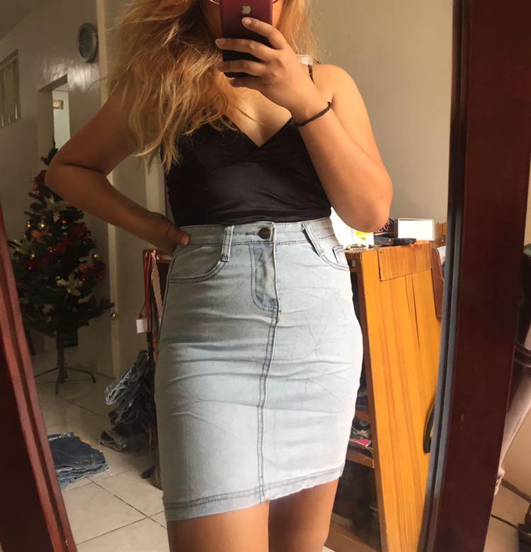 Bodycon Denim skirt (Category: Skirts) located in Quezon City. Submitted by 28dripshop_bylou (Listing ID 205474404, Image 3). Description: size : stretchy 26-27.