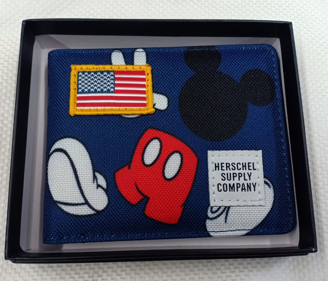herschel mickey mouse wallet