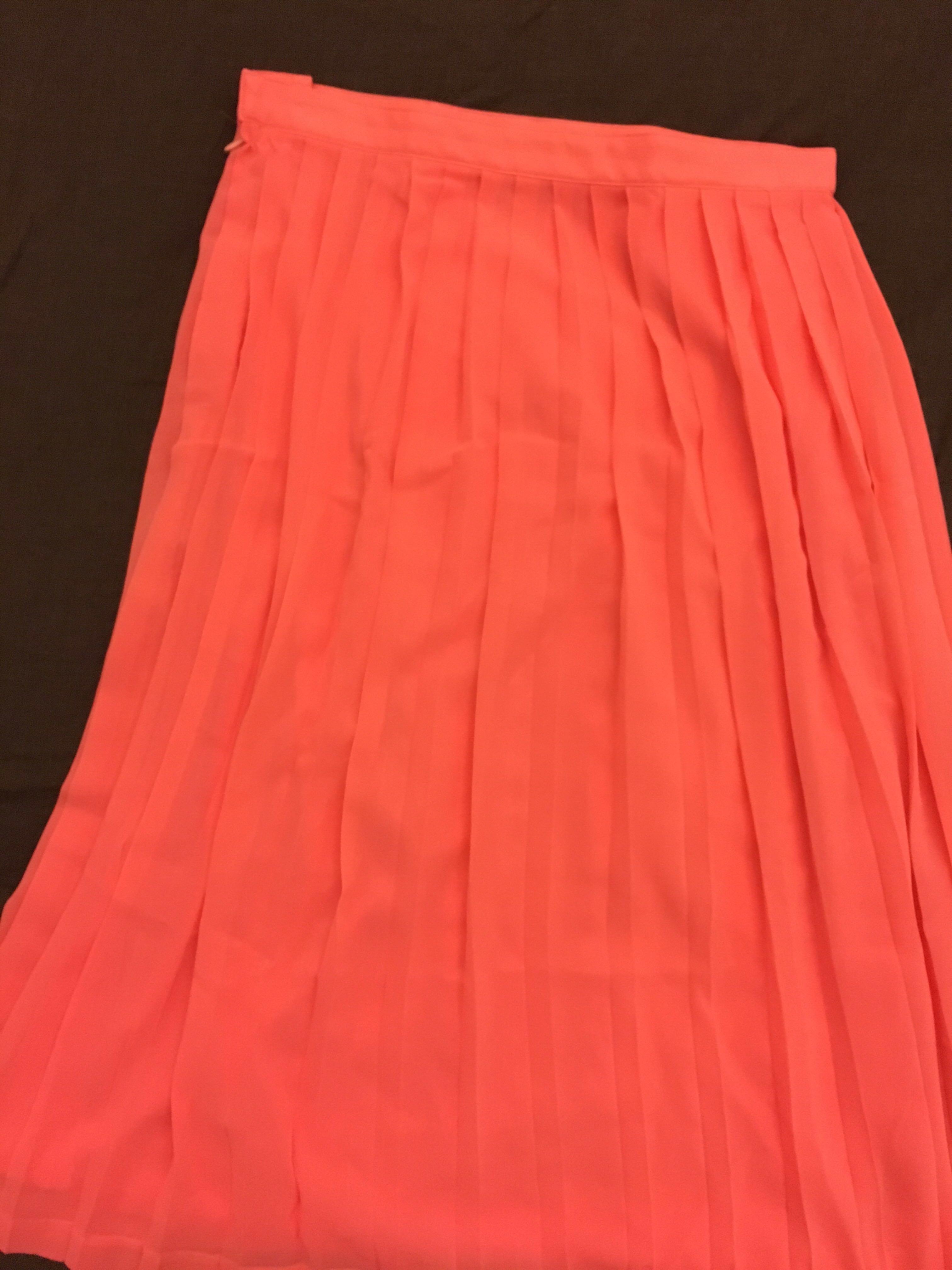 Coral pleated skirt Clearance