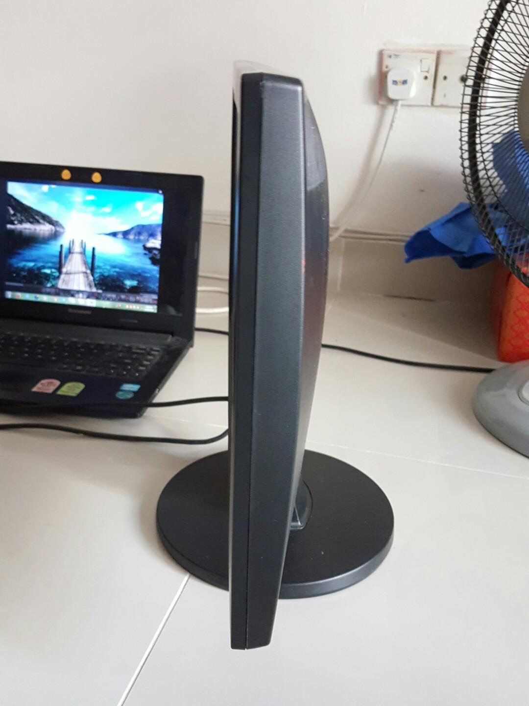 LCD Monitor 20 inch, Computers & Tech, Parts & Accessories, Monitor Screens on Carousell