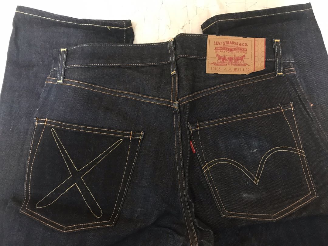 size 32 levi jeans
