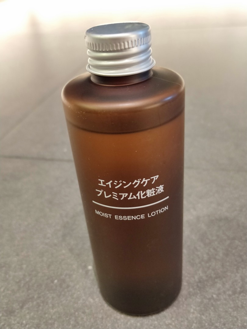 MUJI moist essence lotion, Kesehatan & Kecantikan, Kulit, Sabun & Tubuh