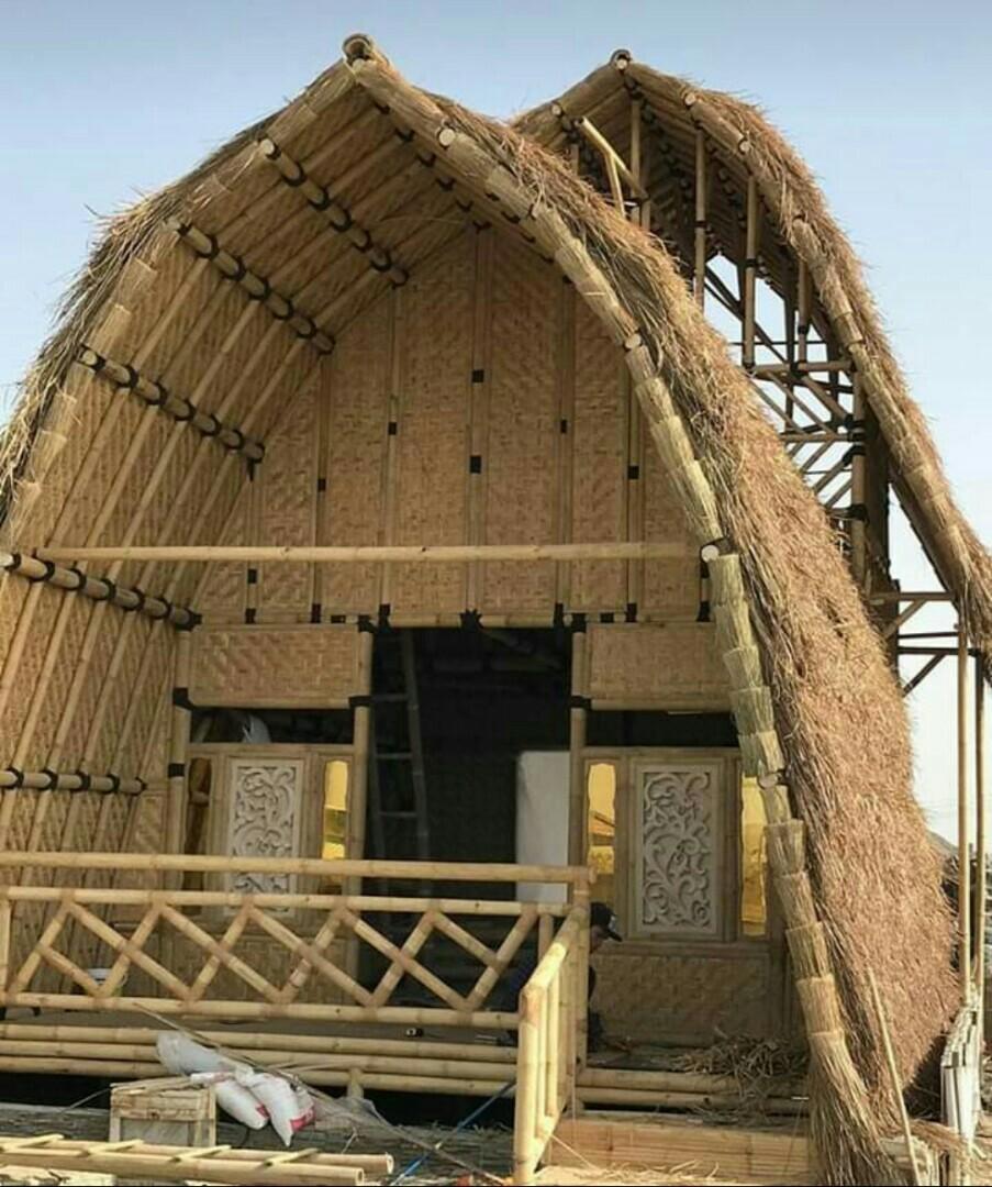 Rumah Dan Saung Bambu