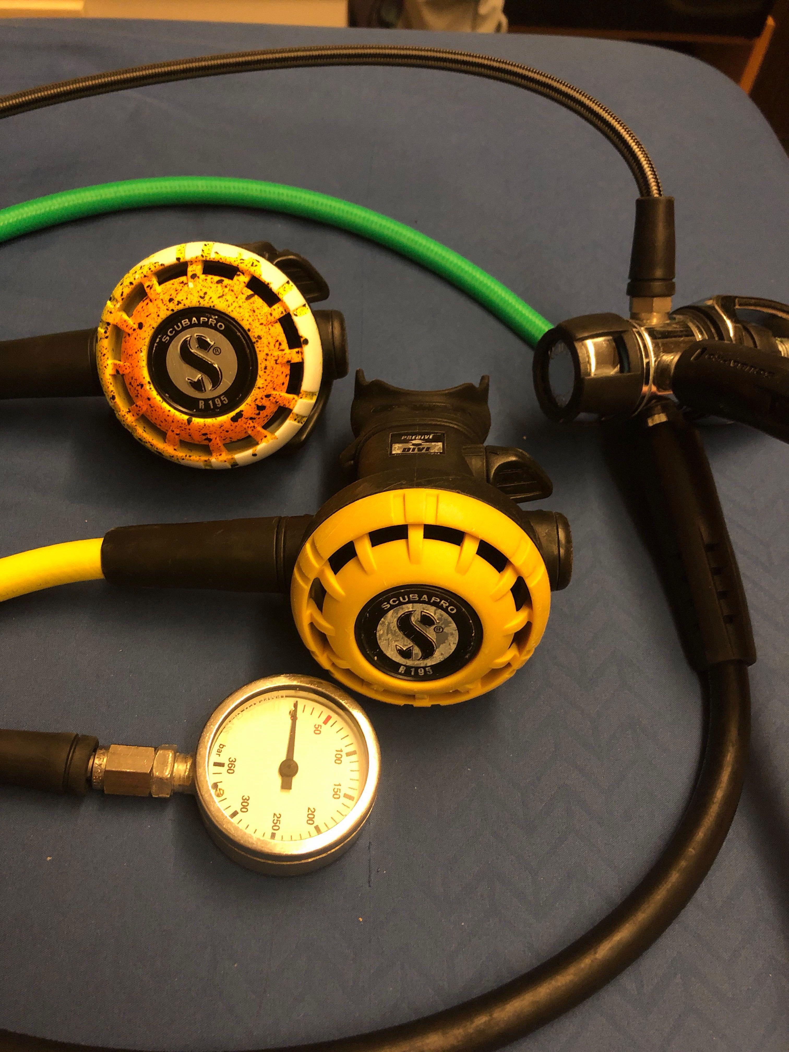 Scubapro Regulator set, Sports Equipment, Sports & Games, Water Sports