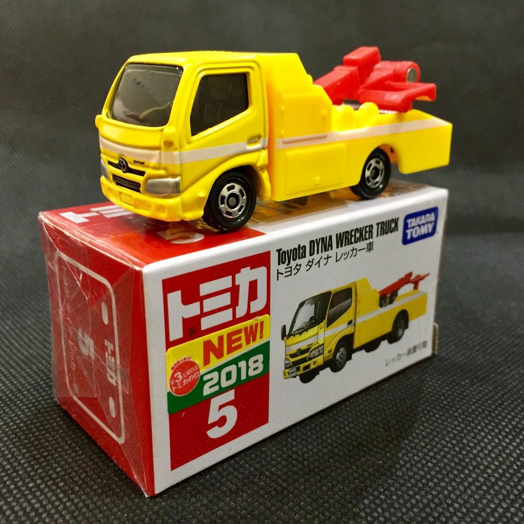 Tomica toyota dyna wrecker truck cheap