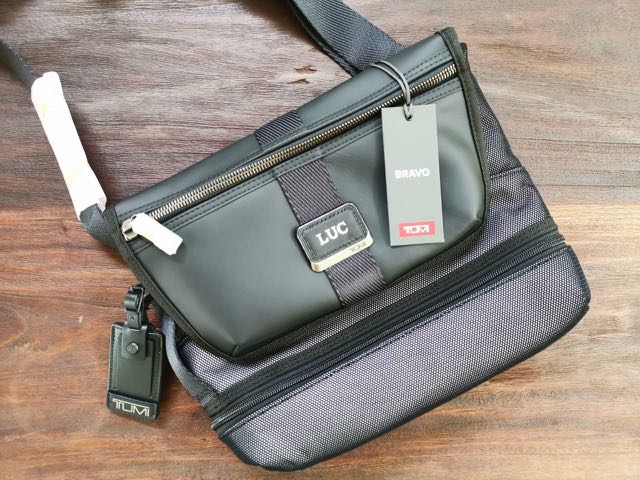 Tumi Travis Crossbody Bag Fesyen Pria Tas Dompet Lainnya di