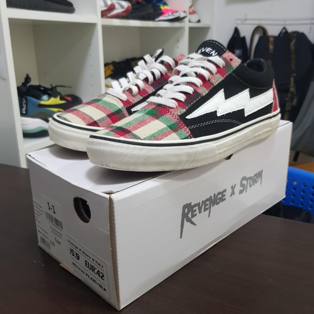 US9 Revenge Storm Plaid