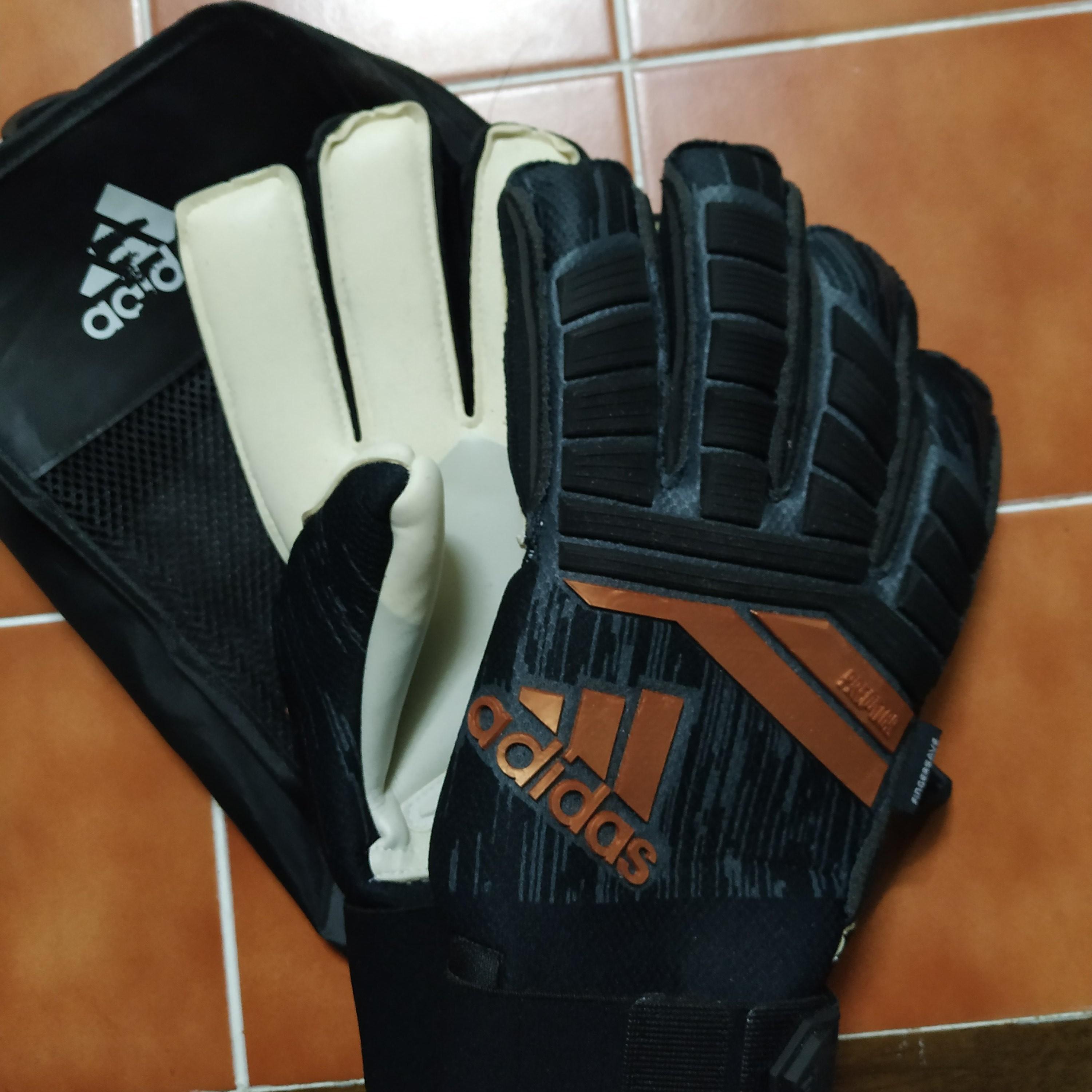 adidas goalkeeper gloves size 9