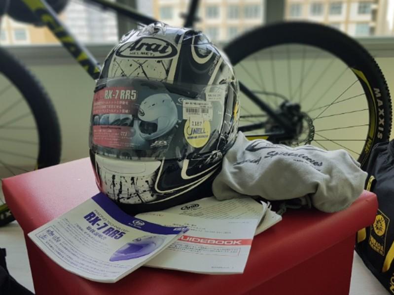 Arai Fullface Helmet Rx7rr5 Jonathan Rea Size S Motorcycles Motorcycle Apparel On Carousell