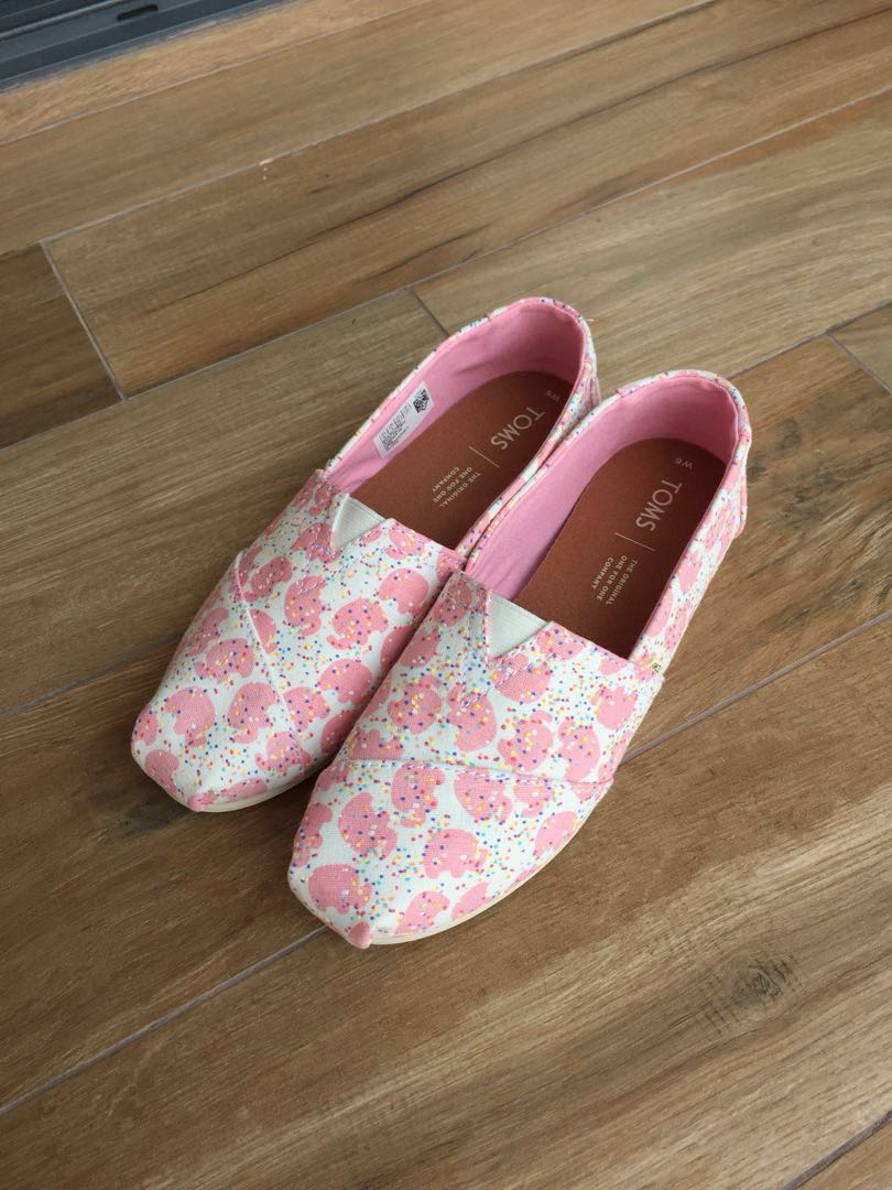 toms pink elephant shoes