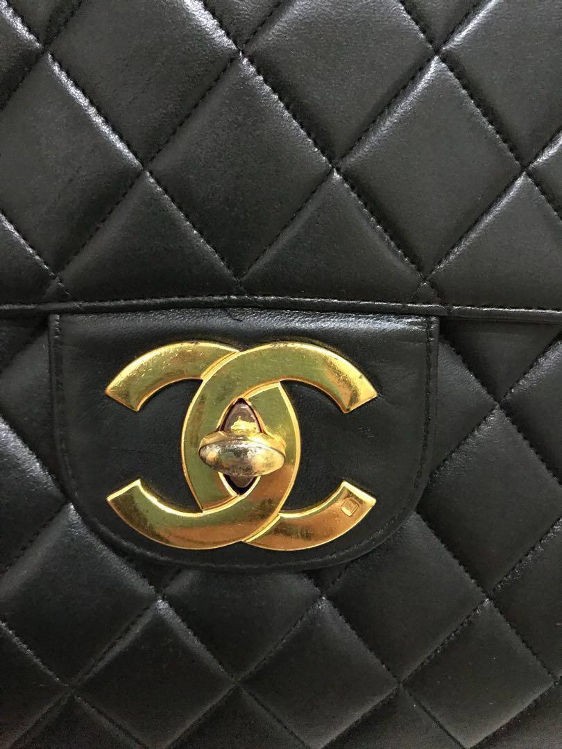 Chanel Vintage Classic Maxi Single Flap bag, Luxury, Bags & Wallets on  Carousell