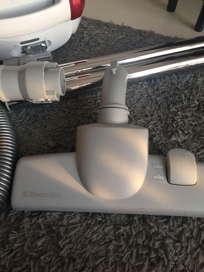 Electrolux Vacuum Cleaner ZAR3500, TV & Home Appliances, Vacuum Cleaner