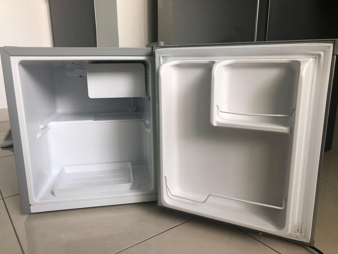 Hisense Mini Fridge, TV & Home Appliances, Kitchen Appliances