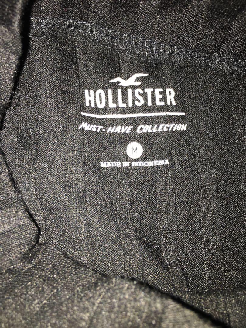 Hollister Black Top (Category: Others Tops) located in San Pedro. Submitted by prelovedmystuff (Listing ID 205559774, Image 3). Description: Hollister Black Top. Used Onced. No flaws .
