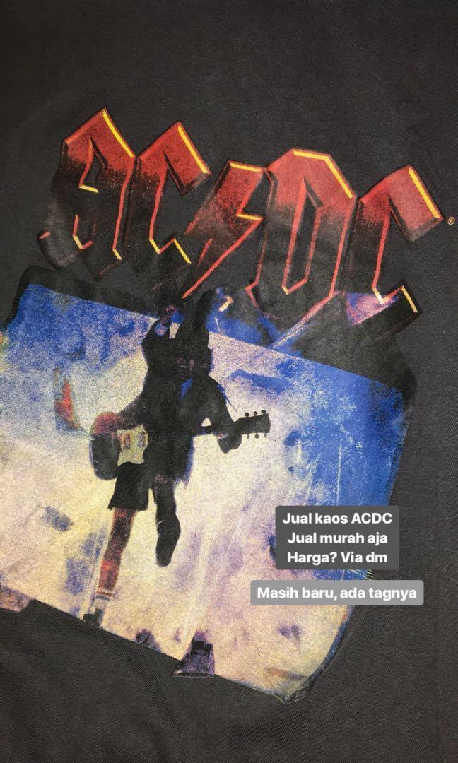 Kaos Acdc Original Masih Ada Tag Fesyen Wanita Pakaian Wanita Atasan Di Carousell