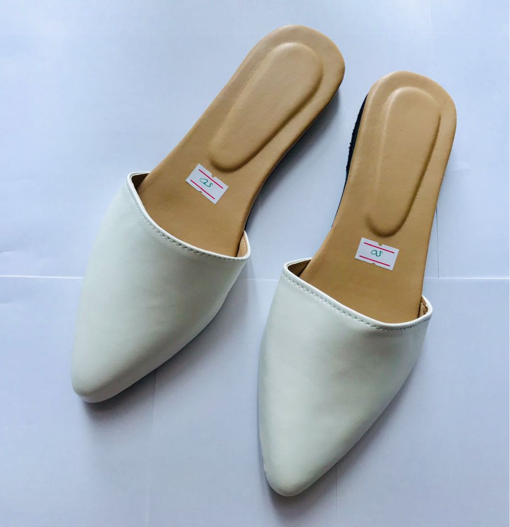 pointed half shoes