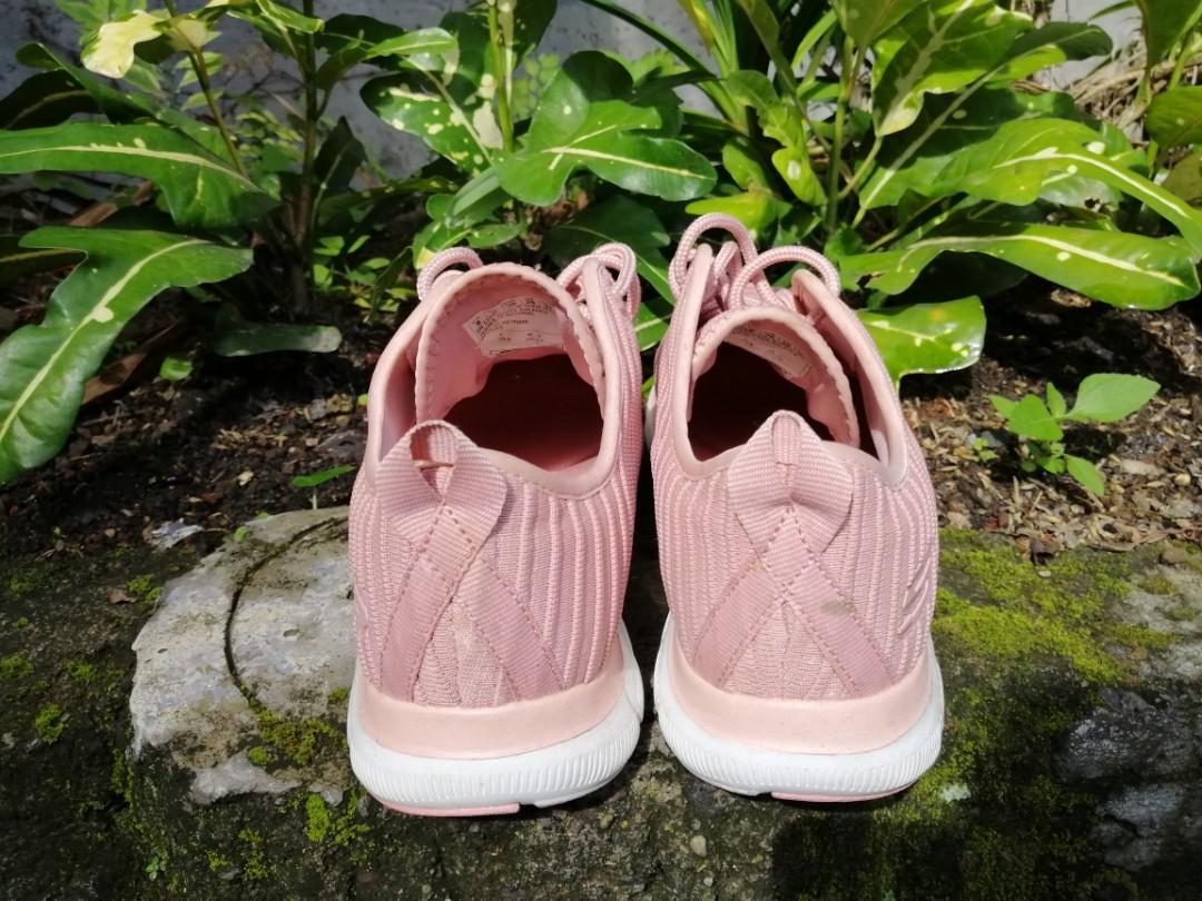 skechers dusty pink