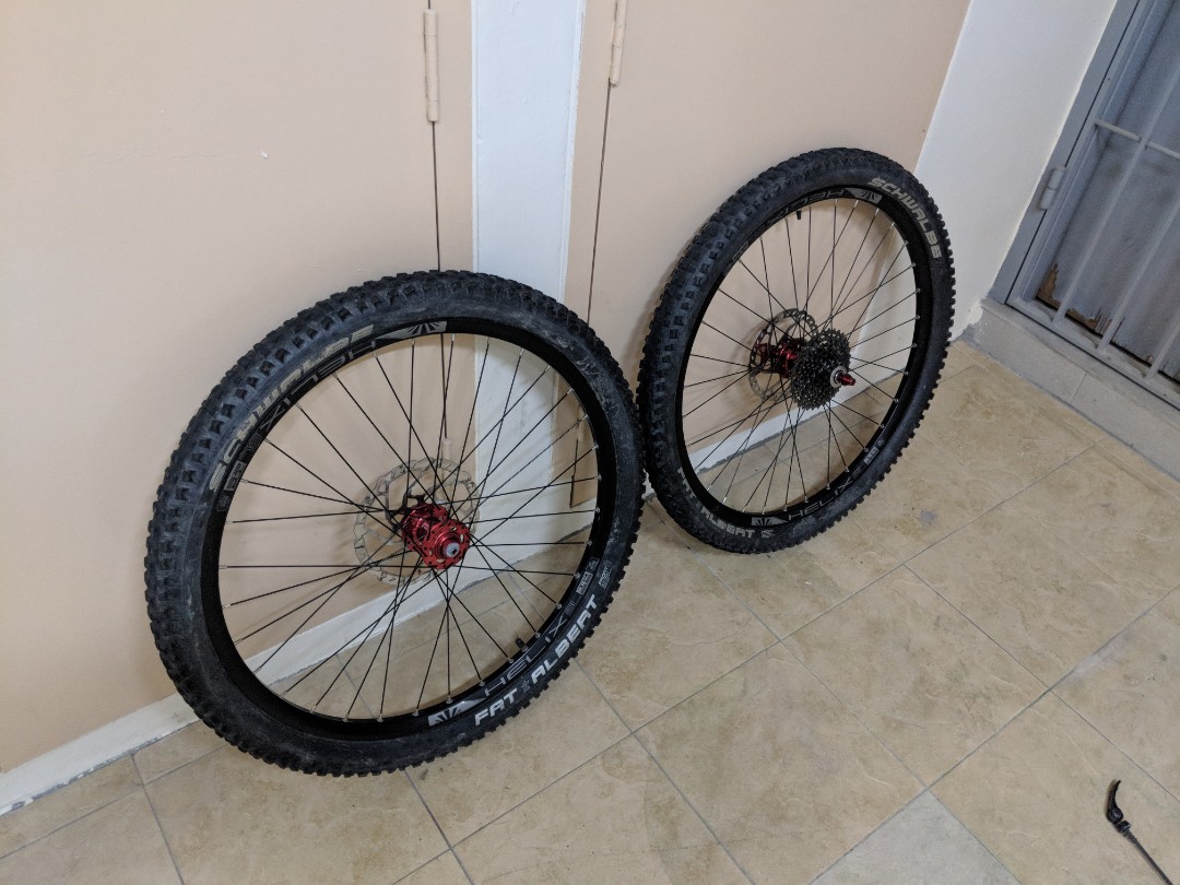 26 inch Sun Ringle Helix wheelset with Schwalbe tyres, Sports