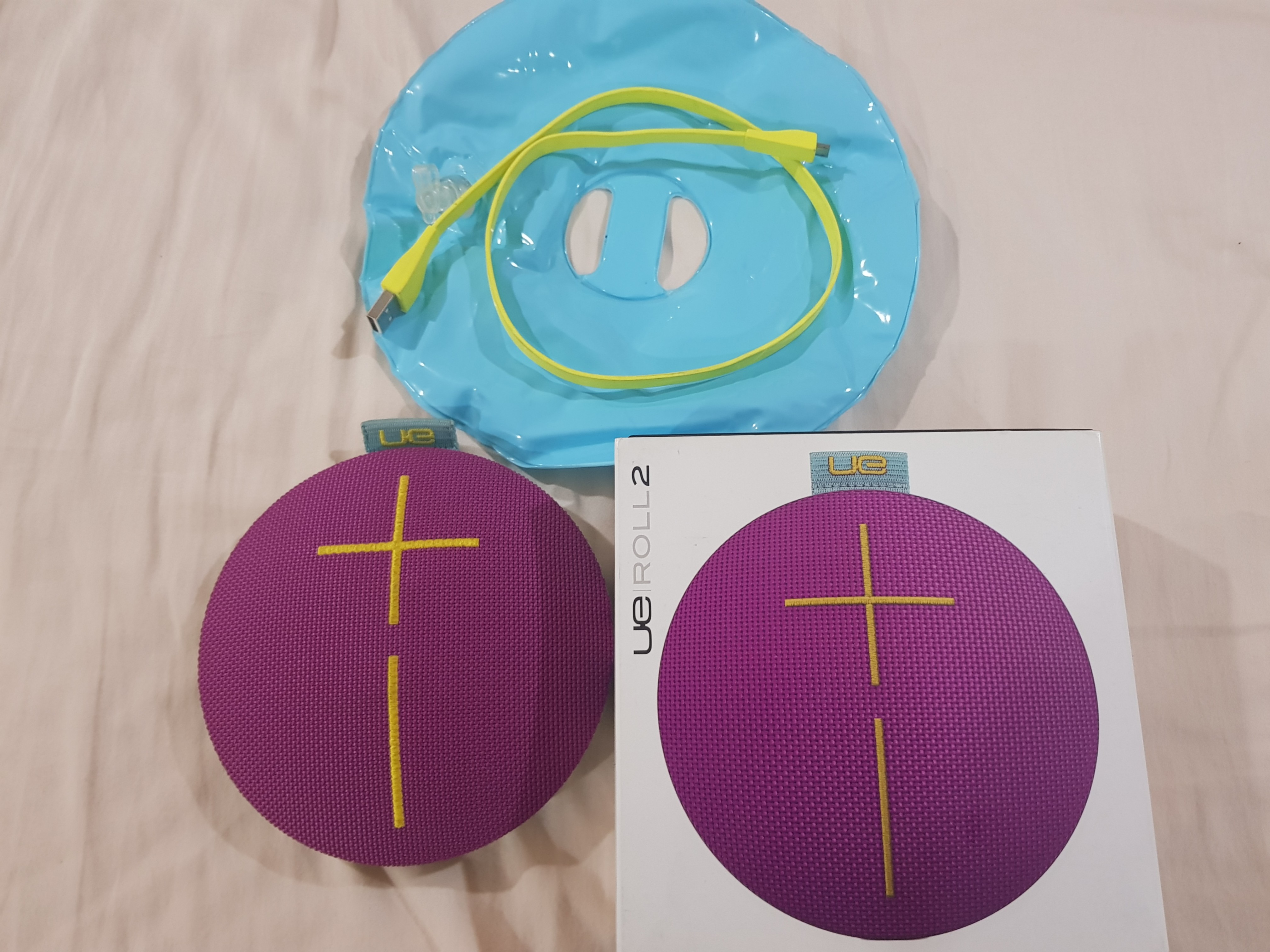 ue roll 2 portable bluetooth speaker