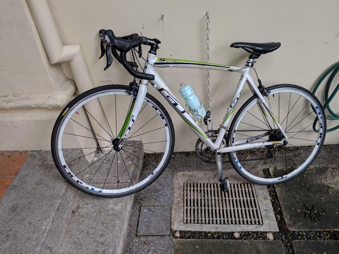 white road bike stem