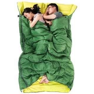 NatureHike 2-Person Sleeping Bag with Pillow - GREEN