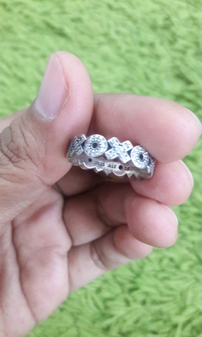 pandora hug ring