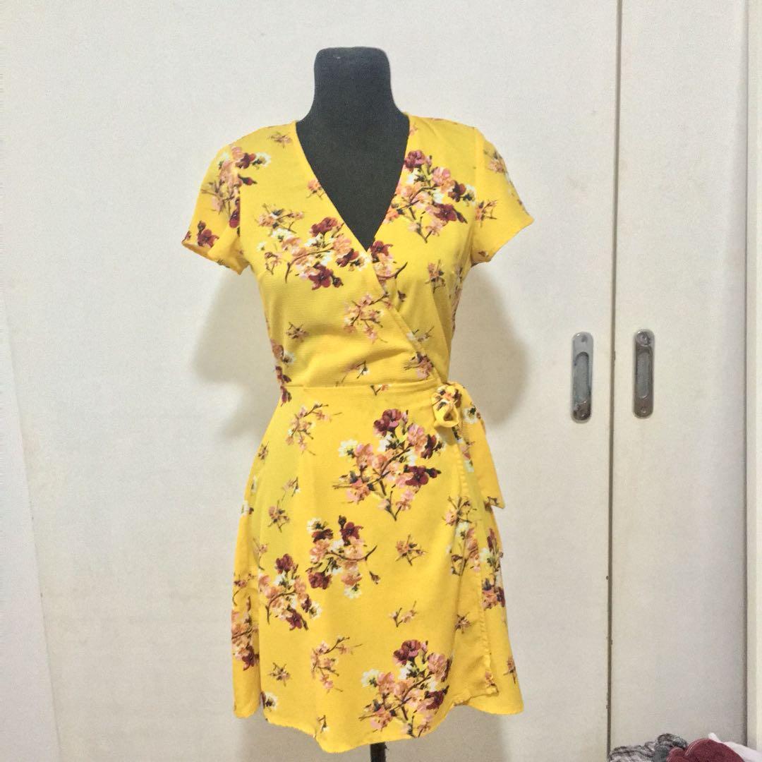 yellow wrap dress h&m