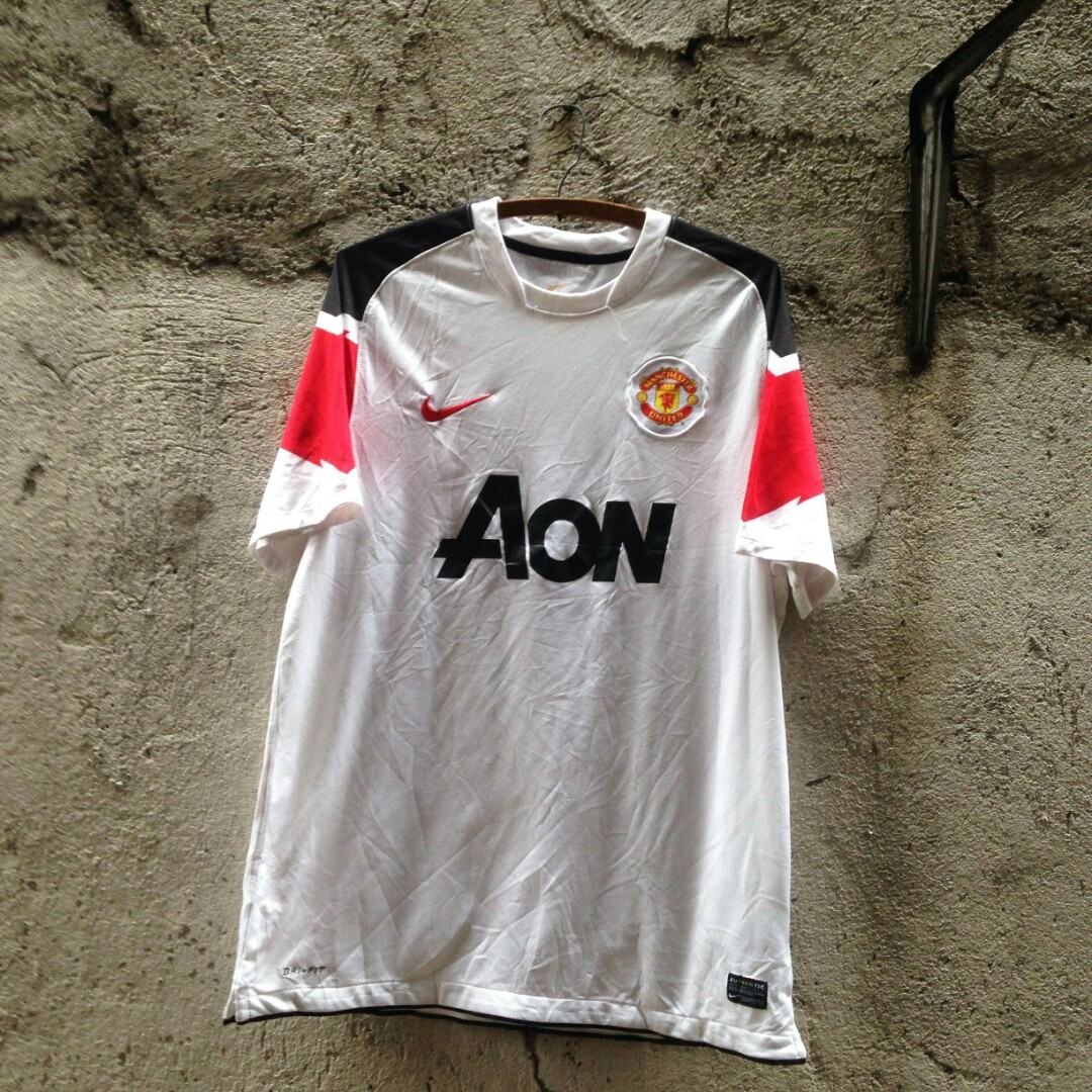 Manchester United Drifit Jersey Nike White Sports Athletic Sports Clothing On Carousell