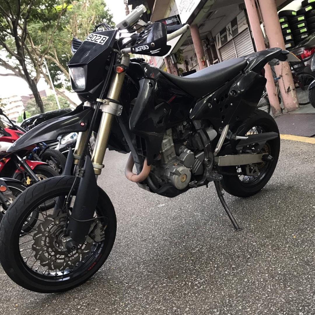 Suzuki Drz 400 Sm Black Motorcycles Motorcycles For Sale Class 2a On Carousell