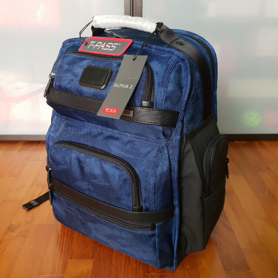 tumi business class brief pack