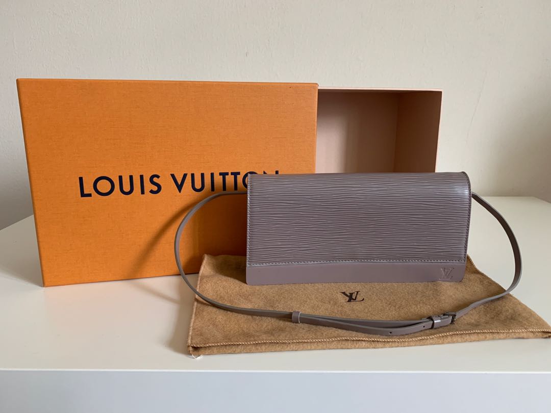 Louis Vuitton Epi Leather Honfleur Clutch