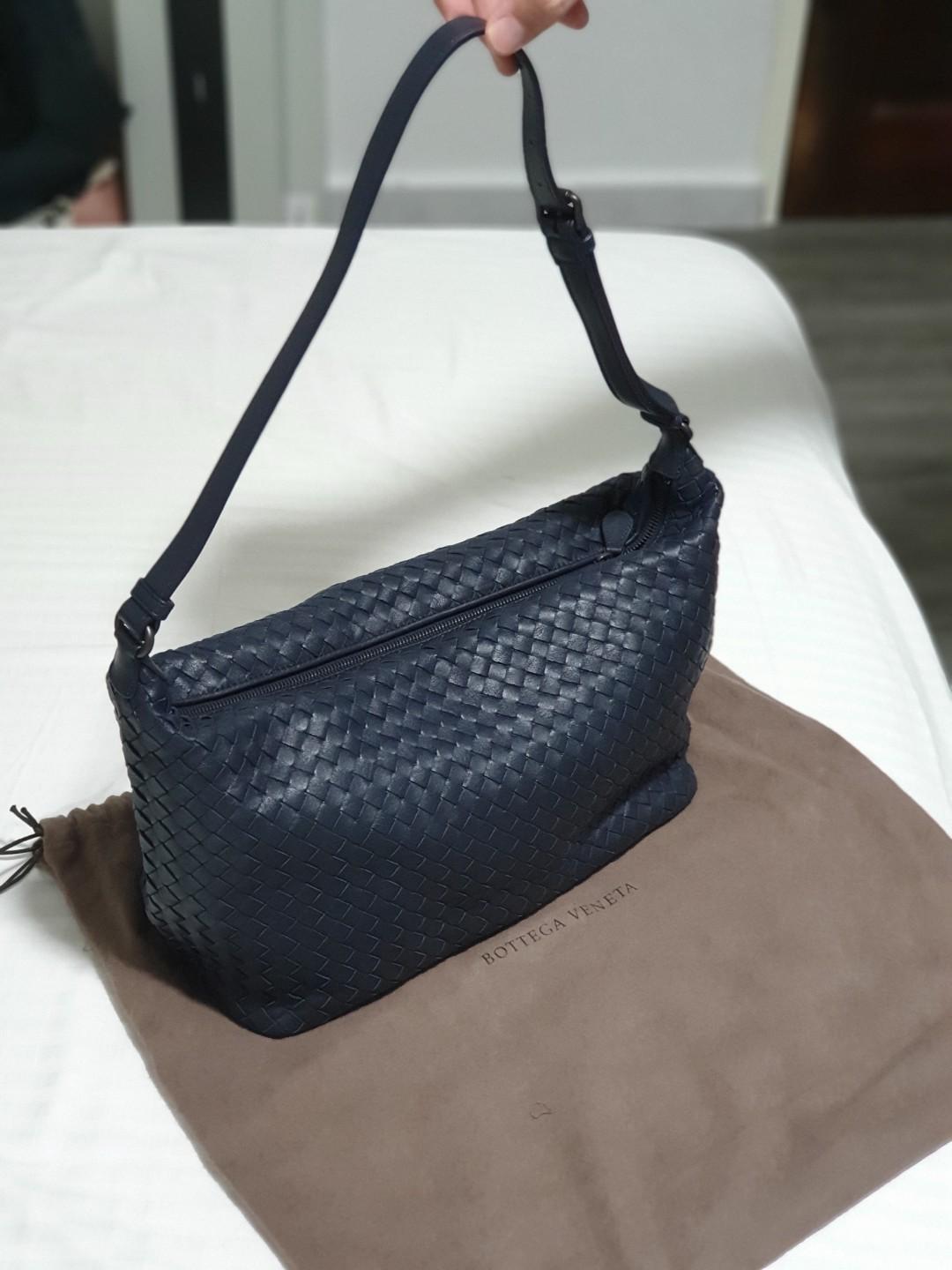 Bottega Veneta Shoulder Bag, Luxury, Bags & Wallets on Carousell Bottega Veneta Shoulder Bag, Luxury, Bags & Wallets on Carousell