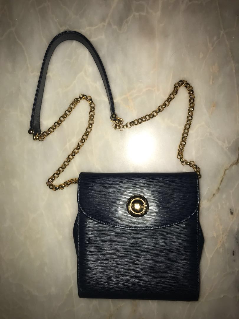 RARE Vintage Chloe Black Epi Leather Gold Chain Crossbody Bag For Sale at  1stDibs