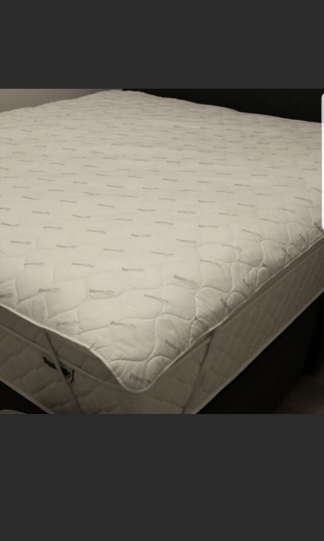 Reserved Moving Sale Dunlopillo King Mattress Protector