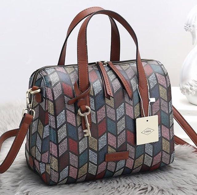 Fossil hot sale speedy bag