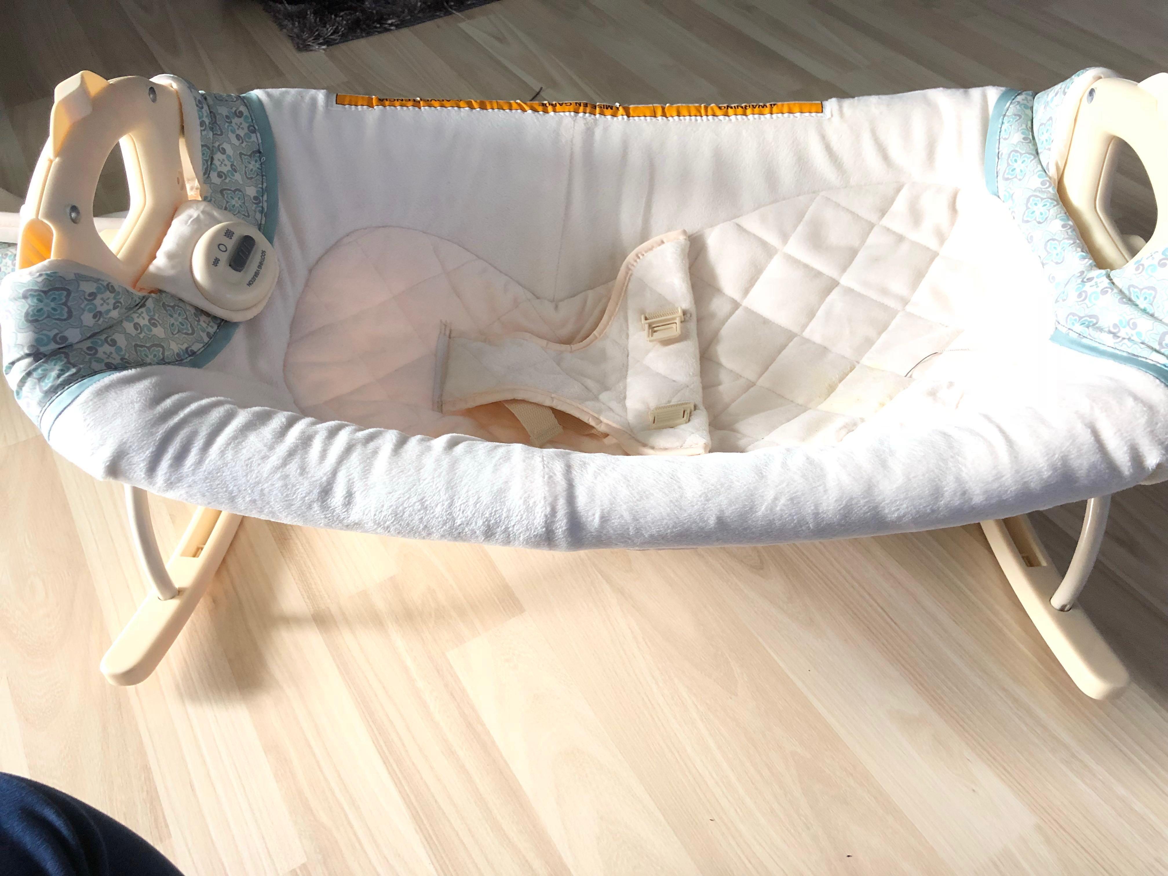 Graco Rocker, Babies & Kids, Baby Nursery & Kids Furniture