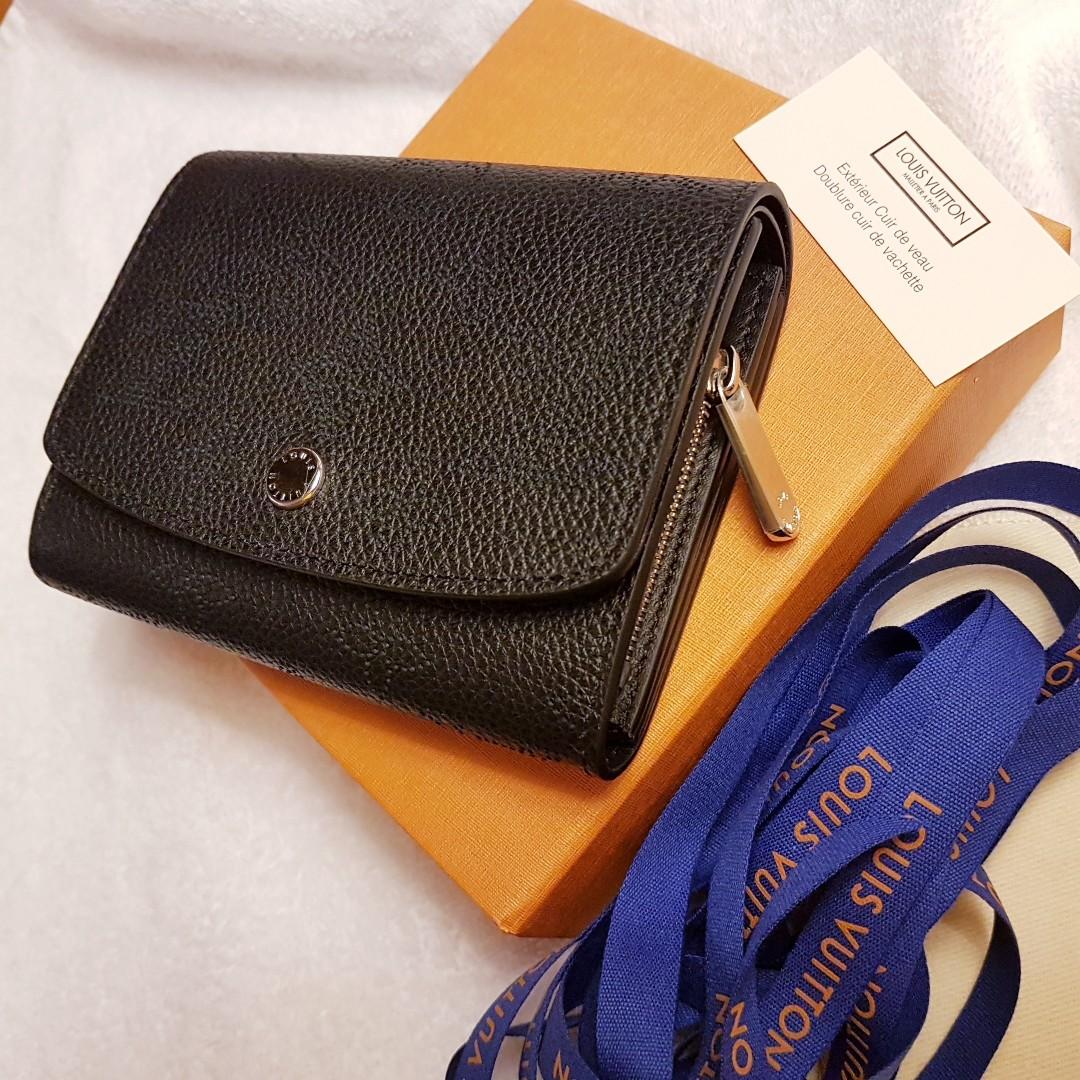 Shop Louis Vuitton MAHINA 2020 SS Iris Compact Wallet (M62540) by Ravie