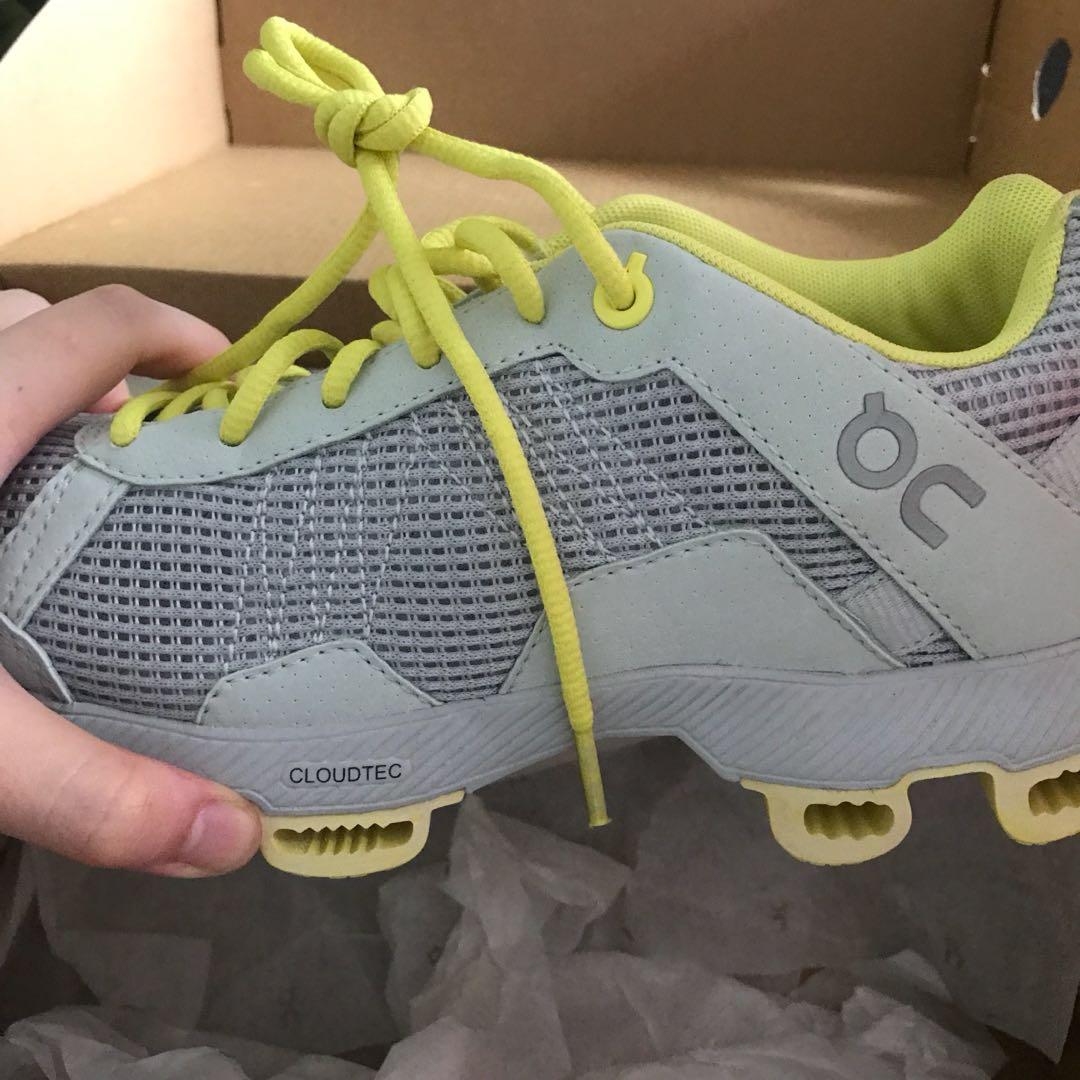 All round online running shoes
