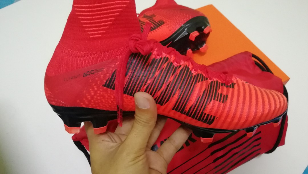 nike mercurial superfly fire
