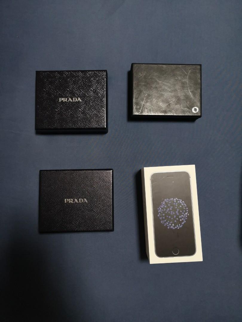 Branded wallet boxes (Category: Wallets & Card Holders) located in Singapore. Submitted by muhaha (Listing ID 206099708, Image 1). Description: .