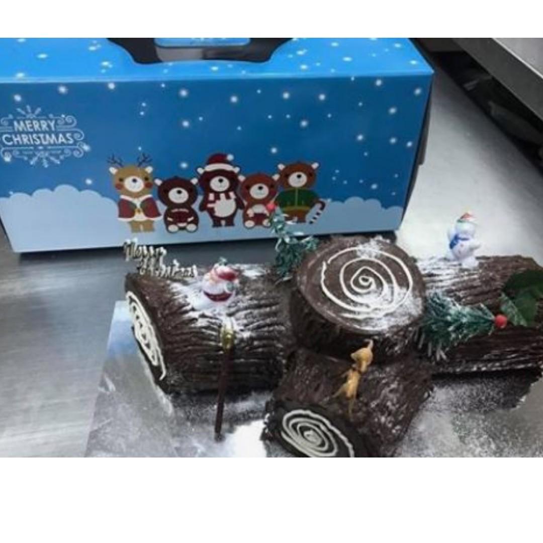Christmas Log Cake Food Drinks Baked Goods On Carousell